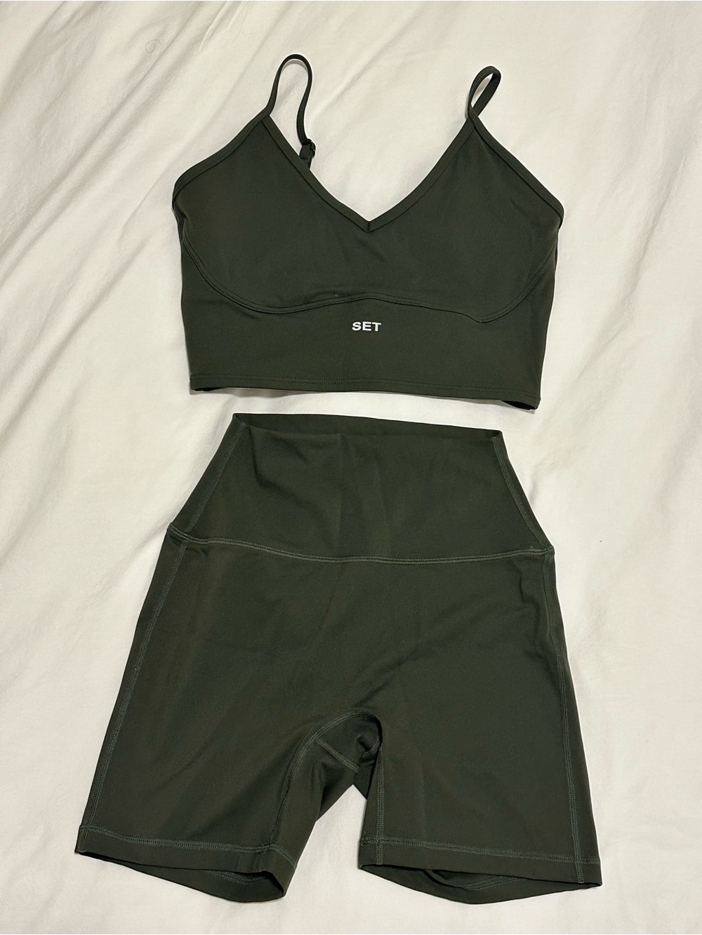 SET Active sport body Olive Green V-Neck Sports Bra with Thin Straps
